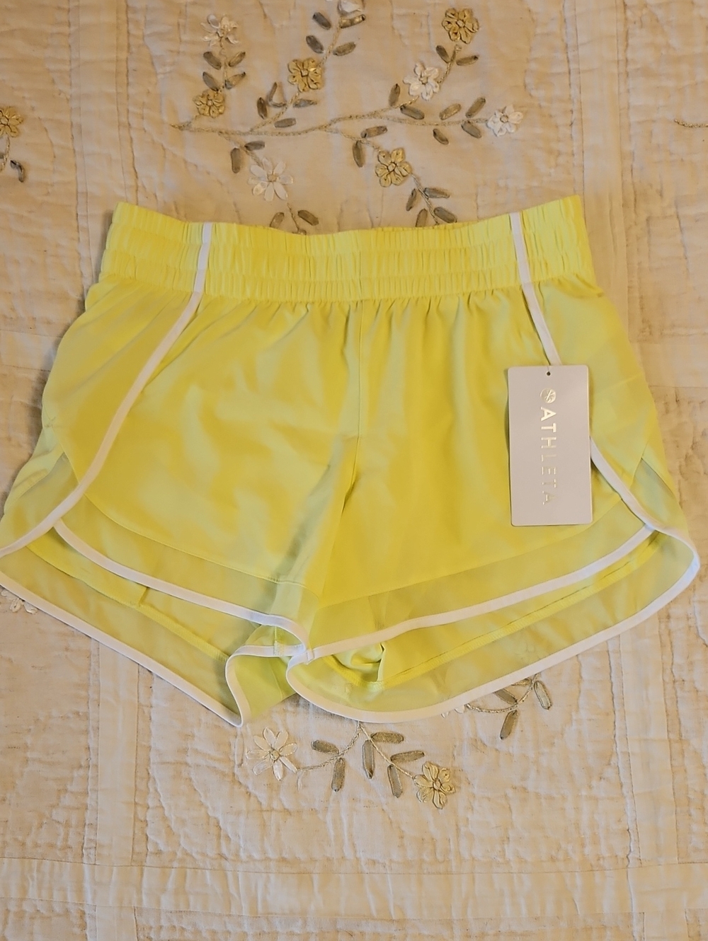 NWT Athleta Mesh Racer Short